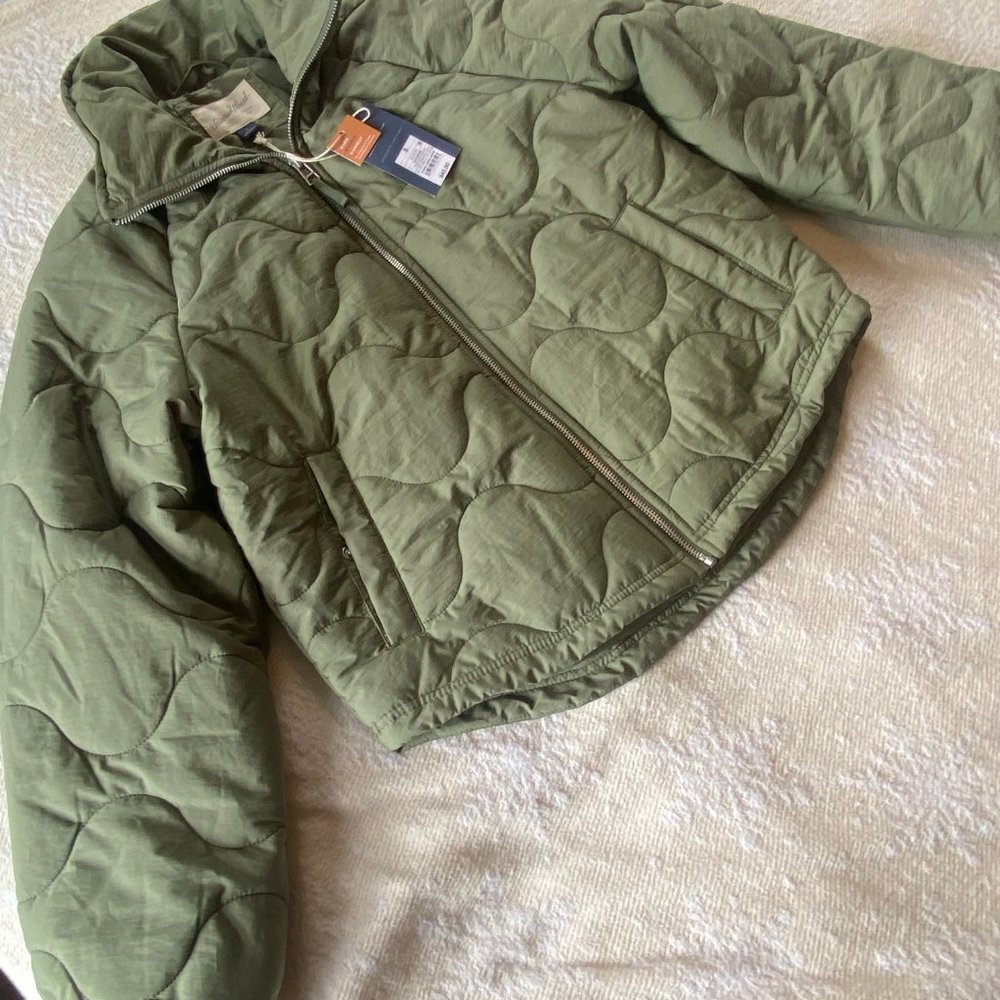Target Universal Thread Women's Quilted Jacket in Olive Green size small